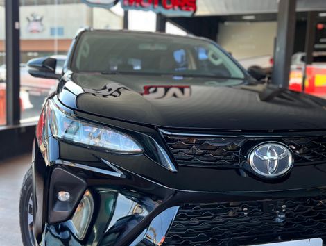Toyota Hilux SW4 SRV 4x2 2.7 Flex 16V Aut.