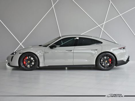 Porsche Taycan GTS (Elétrico) 