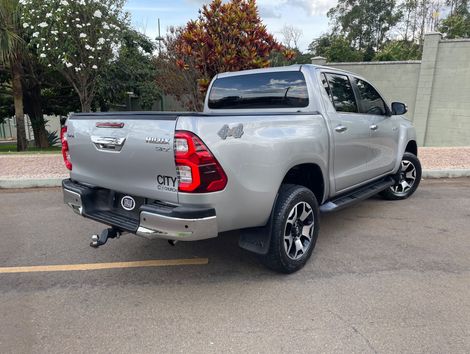 Toyota Hilux CD SRX 4x4 2.8 TDI 16V Diesel Aut.