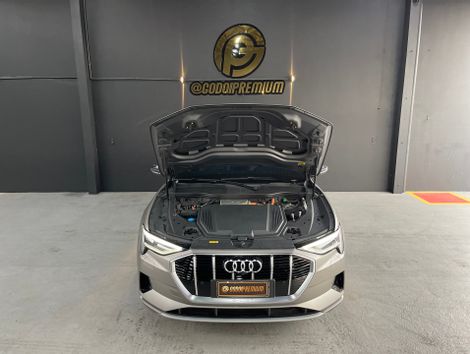 Audi E-TRON Sportback Perf. Aut. (Elétrico)