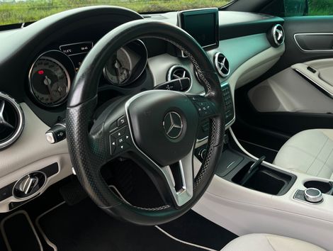 Mercedes GLA 200 Vision 1.6/1.6 TB 16V Flex Aut.