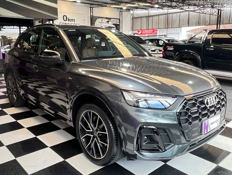 Audi Q5 S-Line Black 2.0 TFSI Quat. S-Tronic
