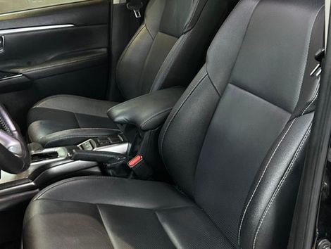 Toyota TOYOTA HILUX SW4 SRX 2.8 D-4D TURBO DIESEL CD  4X4 AUTOMÁTICO