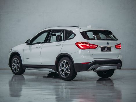 BMW X1 SDRIVE 20i X-Line 2.0 TB Active Flex