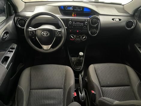 Toyota ETIOS XS Sedan1.5 Flex 16V 4p Mec.