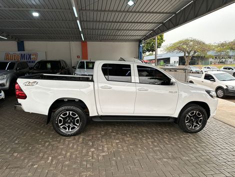 Toyota Hilux CD 4x4 2.8 Diesel Mec.