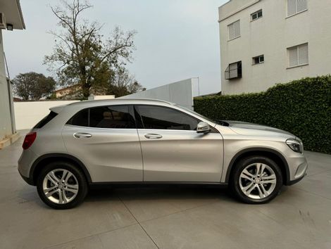 Mercedes GLA 200 Advance 1.6/1.6 TB 16V Flex Aut.