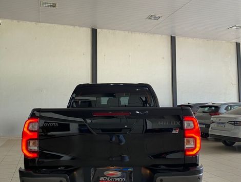 Toyota Hilux CD GR-S 4x4 2.8 TDI Dies. Aut.