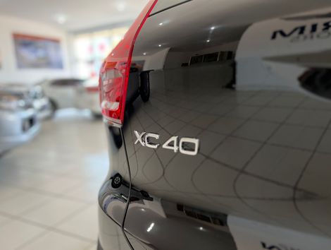 Volvo XC 40 T-5 HÍBRIDO R-DESIGN 1.5 262CV FWD