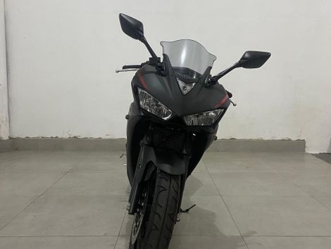 YAMAHA YZF R-3 321/ABS