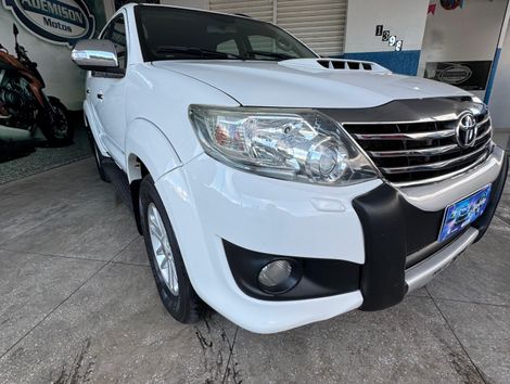 Toyota Hilux SW4 SRV D4-D 4x4 3.0 TDI Dies. Aut