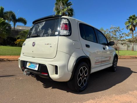 Fiat UNO SPORTING Dualogic 1.4 EVO Flex 8V 4p