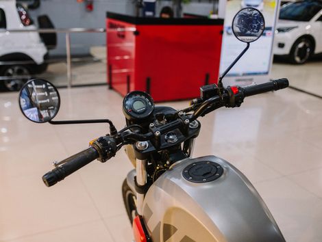 Royal Enfield Scram 411 EFI