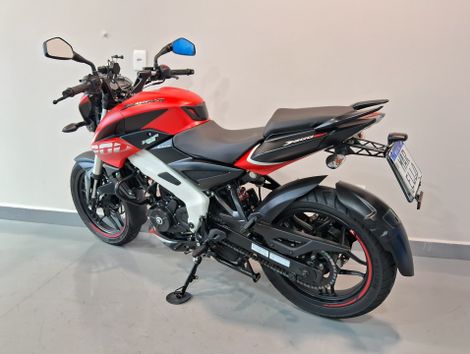 BAJAJ DOMINAR 200