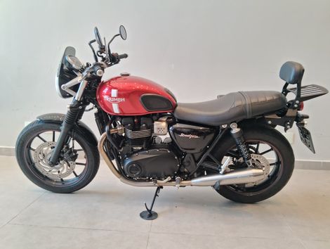 TRIUMPH STREET  TWIN 900cc