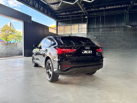 Audi Q3 SPB Perf. Black 2.0 TFSI Tipt. Quat.