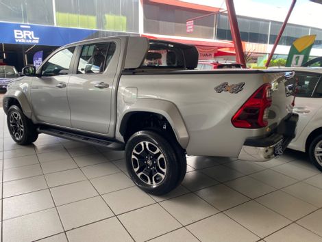 Toyota Hilux CD SRX Plus 4x4 2.8 TDI Die. Aut.