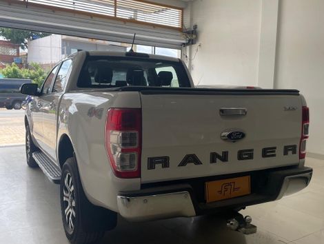 Ford Ranger 3.2 CD XLT 4WD (Aut)