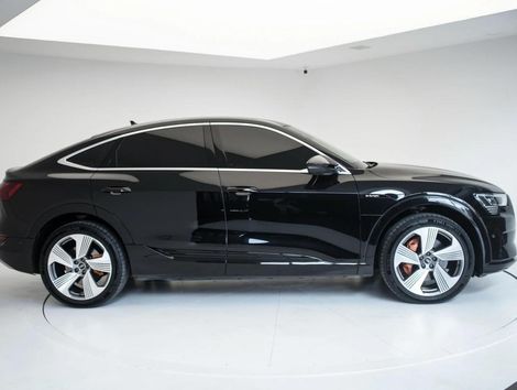 Audi E-TRON Sportback Perf. Aut. (Elétrico)