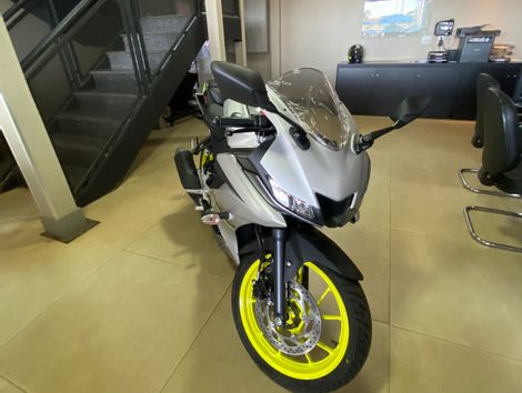 YAMAHA YZF R-15 155 ABS