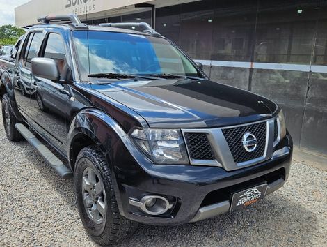 Nissan Frontier SV AT. CD 4x4 2.5 TB Dies. Aut.