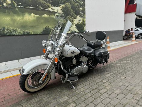 Harley HERITAGE SOFTAIL CLASSIC FLSTC