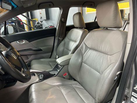 Honda Civic Sedan LXR 2.0 Flexone 16V Aut. 4p