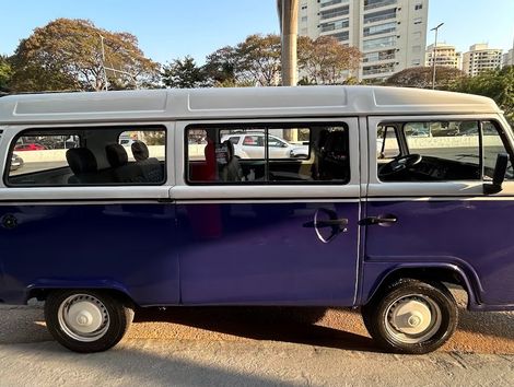 Volkswagen Kombi Standard 1.3 (Flex)