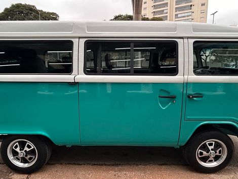 VolksWagen Kombi Escolar 1.6 MPi