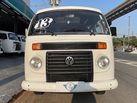 Volkswagen Kombi Standard 1.3 (Flex)