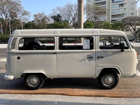 Volkswagen Kombi Standard 1.3 (Flex)