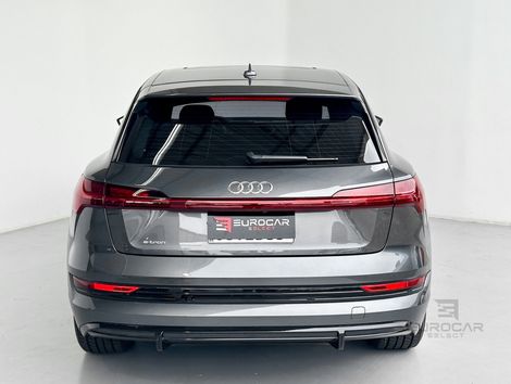 Audi E-TRON Performa. Black Aut. (Elétrico)