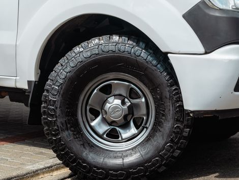 Ford Ranger XL 3.0 PSE 163cv 4x4 CD TB Diesel