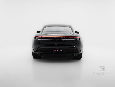 Porsche Taycan Turbo S (Elétrico)