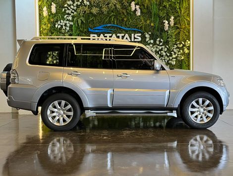 Mitsubishi Pajero HPE Full 3.2 4x4 T.I.Dies. 5p Aut