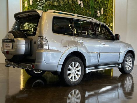 Mitsubishi Pajero HPE Full 3.2 4x4 T.I.Dies. 5p Aut