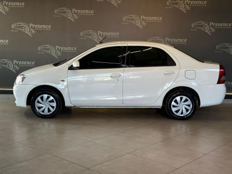 Toyota ETIOS X Sedan 1.5 Flex 16V 4p Mec.