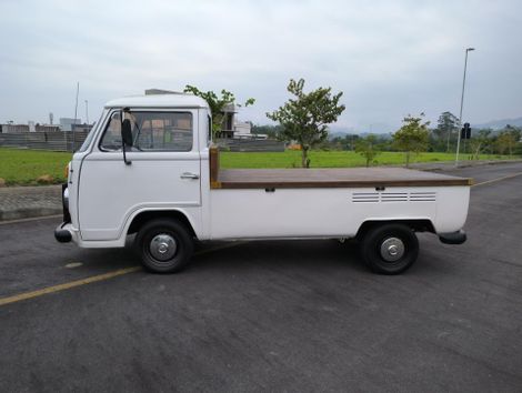 Volkswagen 1.6 MI PICK-UP CS 8V GASOLINA 2P MANUAL