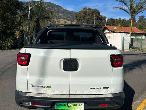 Fiat Toro Freedom 1.8 16V Flex Aut.
