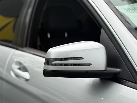 Mercedes C-180 CGI Classic 1.8 16V 156cv Aut.