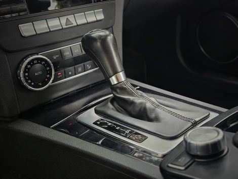 Mercedes C-180 CGI Classic 1.8 16V 156cv Aut.