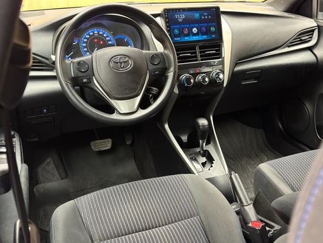 Toyota YARIS XL Live 1.3 Flex 16V 5p Aut.