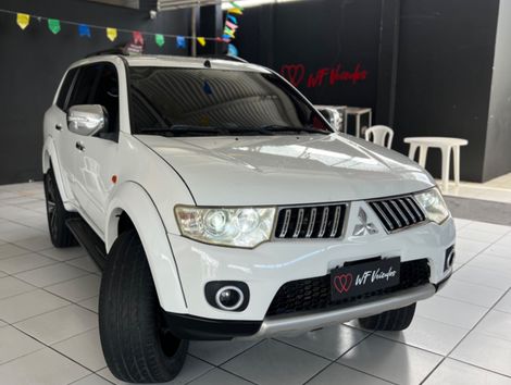 Mitsubishi Pajero DAKAR 3.2 4x4 T.I. Dies. 5p Aut.