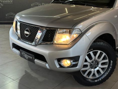 Nissan Frontier SL CD 4x4 2.5TB Diesel Aut