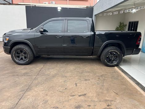 RAM 1500 REBEL 5.7 HEMI CD V8 4x4 Aut.