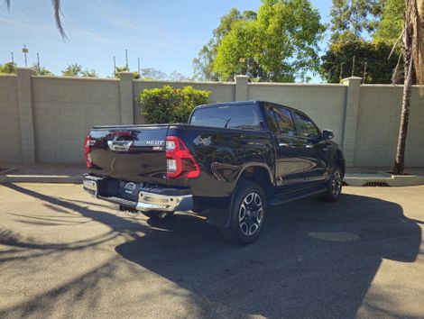 Toyota Hilux CD SRX 4x4 2.8 TDI 16V Diesel Aut.