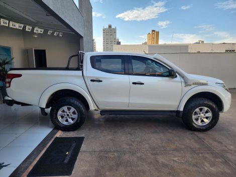 Mitsubishi L200 Triton Sport GLS 2.4 CD Diesel Mec.