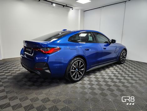 BMW i4 e-Drive 35 M Sport (Elétrico)