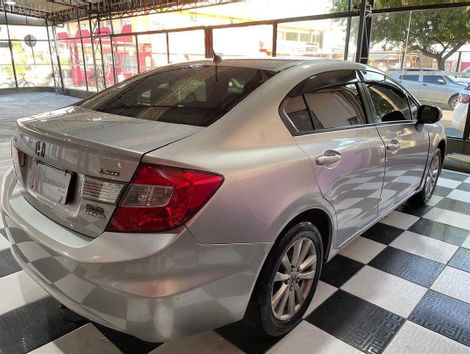 Honda Civic Sedan LXR 2.0 Flexone 16V Aut. 4p