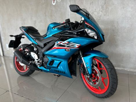 YAMAHA YZF R-3 321/ABS